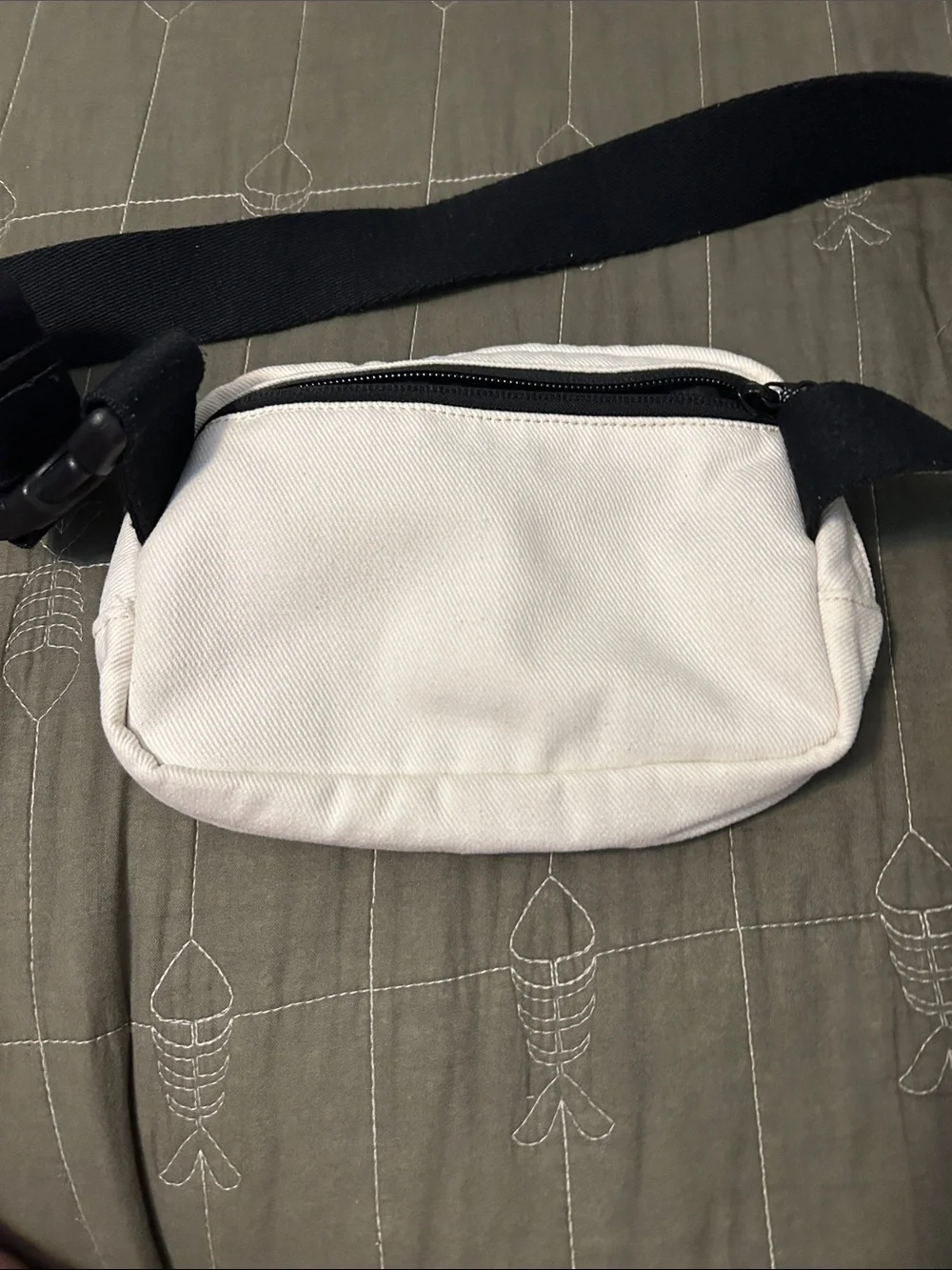 lululemon athletica Cream Crossbody Belt Bag with Black Strap
